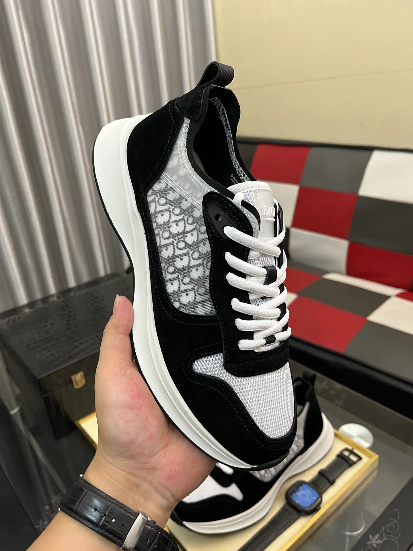 Men's shoes💰: 360⌚️⌚️[Dior] Dior's new men's genuine leather casual shoes, the highest version on the market, any comparison is welcome🆚! The original leather has excellent texture and is super high-end! Fetal sheep net lining imported from Italy, removable pad! Luxurious materials and fine workmanship, highly recommended! Code number: 38-444️⃣Colors available